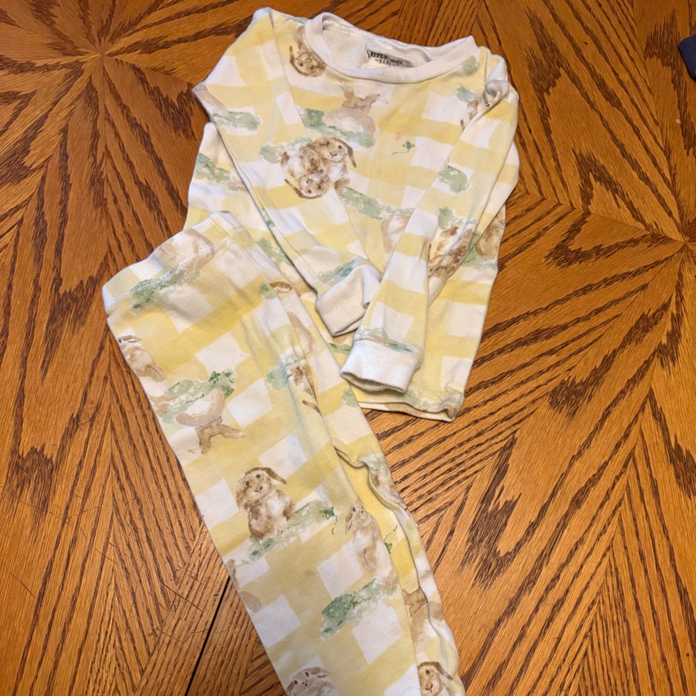 Yellow and Green Pajama Sets with Playful Design